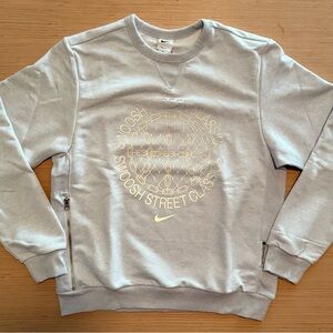 Nike Standard Issue Dri-FIT Basketball Crew-Neck Sweatshirt